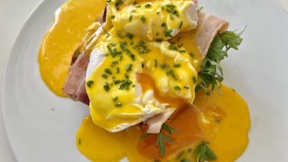 Huevos Benedict, uno de los platos estrella de los desayunos de hotel.
