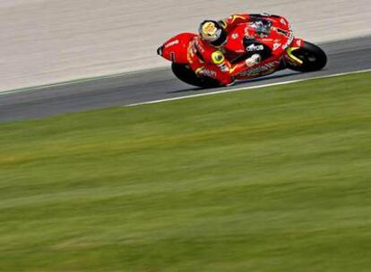 Jorge Lorenzo, durante el entrenamiento de ayer en Cheste.