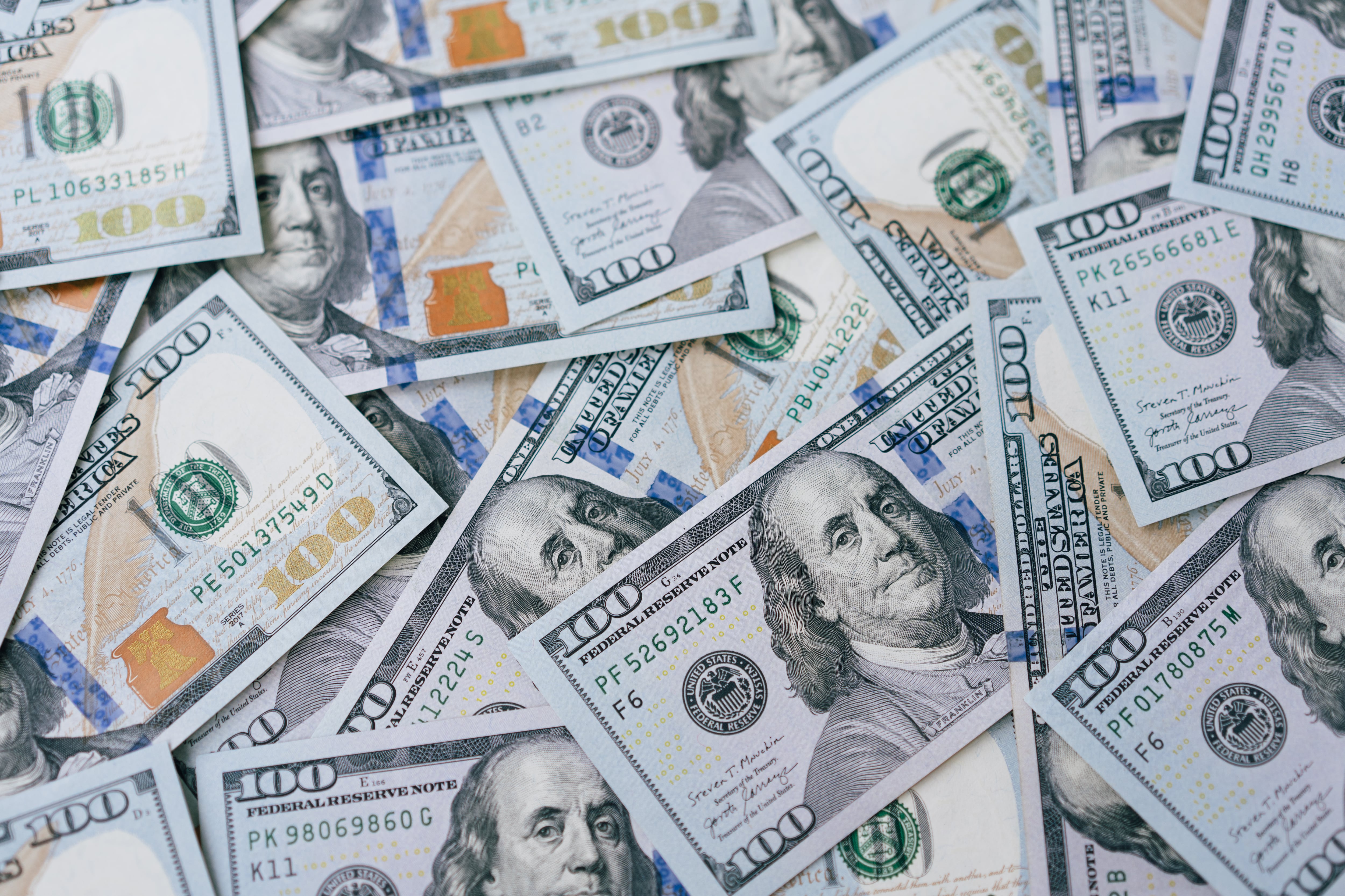 La compra de Clear Channel expone el dilema del capital