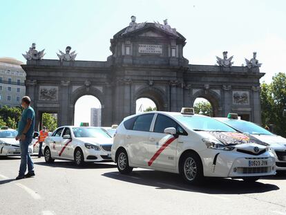 Manifestación de taxistas el pasado junio para reclamar que puedan limitar la flota en situaciones excepcionales en las que se reduzca la clientela.