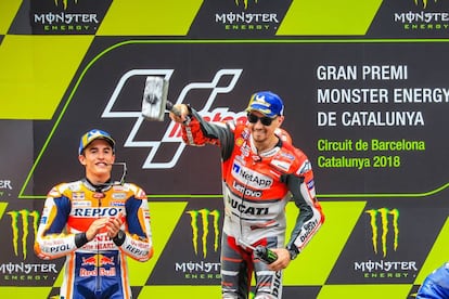 Jorge Lorenzo y Marc Márquez en el podio del Moto GP de Cataluña el pasado 17 de junio.