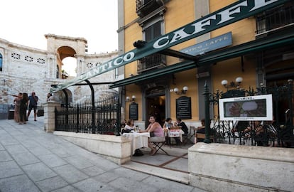 La terraza del Antico Caffè, en Cagliari. 