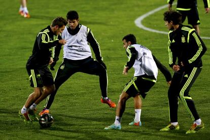 El hispano-brasileño Diego Costa, en medio de un rondo.