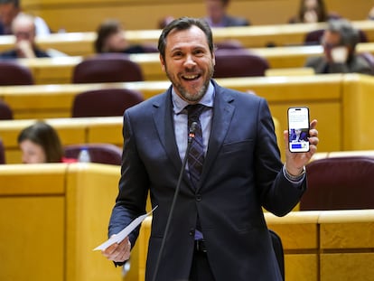 El ministro de Transportes, Óscar Puente, durante la sesión de control al Gobierno celebrada este martes en el Senado.