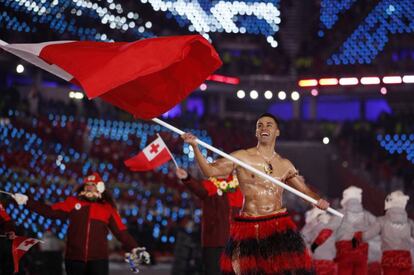 Pita Taufatofua durante la ceremonia de inauguración de los Juegos Olímpicos de Invierno 2018 en Pyeongchang.