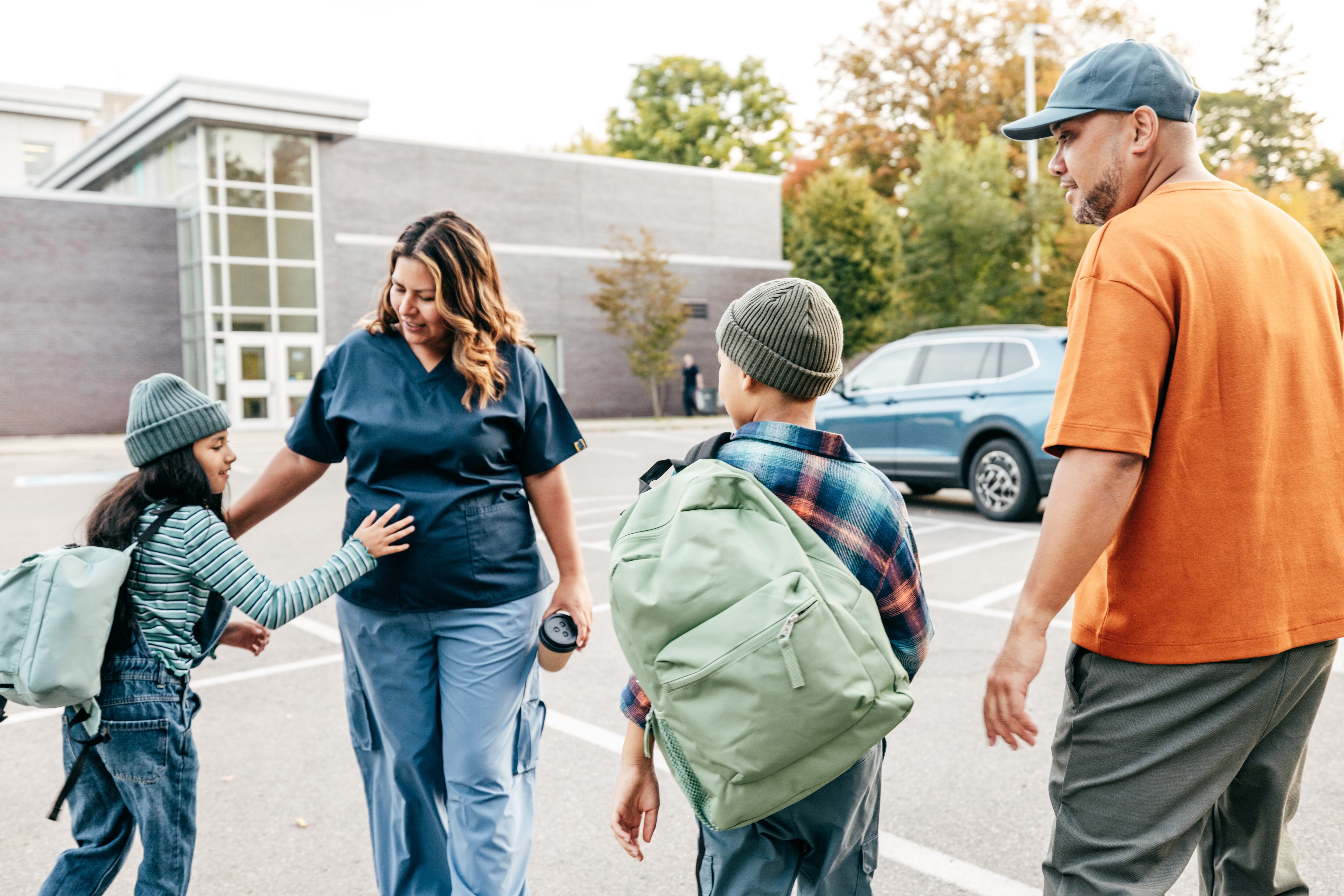 15 tipos de padres según su manera de pasar el tiempo durante las extraescolares de sus hijos