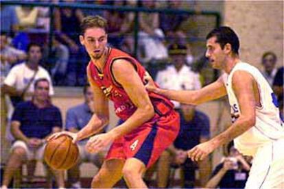 Pau Gasol en un momento del partido de ayer frente a Grecia.