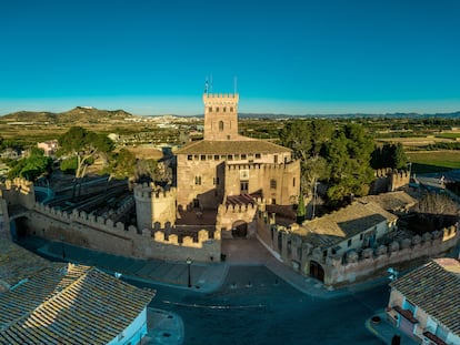 Vista aérea del castillo de Benissanó, en la comarca valenciana del Camp de Túria.