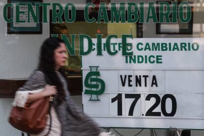 Una casa de cambio en la Ciudad de México, a finales de 2015.