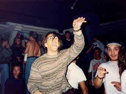 Polinio, del colectivo Rave Age, durante una fiesta.