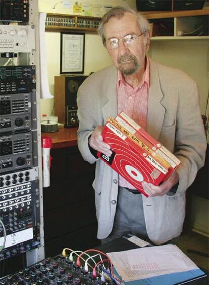 Tristam Cary, en la Universidad de Adelaida (Australia).