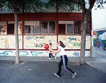 Una de las clases prefabricadas del colegio Maestro Serrano de Valencia.