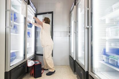 Allí, la leche es rápidamente congelada. Es importante respetar la cadena de frío, una dificultad añadida para las mujeres que desean donar pero que residen en localidades alejadas del hospital de referencia.