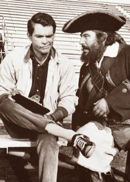 Dean Jones (izquierda) con Peter Ustinov en &#039;Mi amigo el fantasma&#039;.