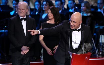 El actor Roberto Álamo recibe el Goya al mejor actor protagonista por su trabajo en 'Que Dios nos perdone'.