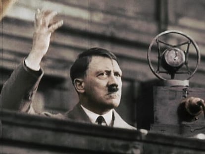 Hitler cultivaba su carisma y cuidaba su imagen al detalle. En la foto, durante un mitin a finales de los años treinta.