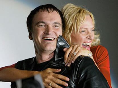 El director Quentin Tarantino y la actriz Uma Thurman.
