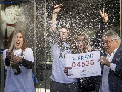 Celebraci&oacute; a l&#039;administraci&oacute; del carrer Balmes a Barcelona.