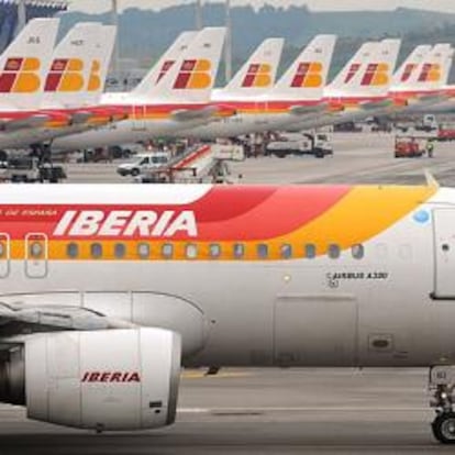 Aviones de la flota de Iberia en el aeropuerto de Madrid-Barajas.