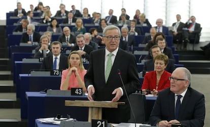 Juncker presenta su programa en la Eurocámara, en octubre.