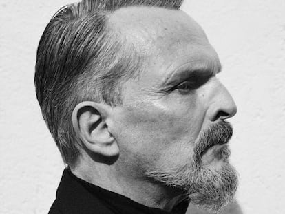 Miguel Bosé: “Me despido de mis primeros 60 años de vida”