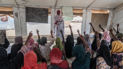 Niños escuela en Sudán