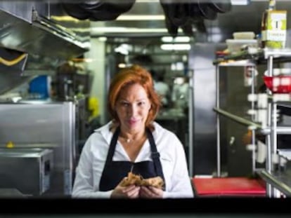 Leonor Espinosa, en su restaurante en Bogotá.