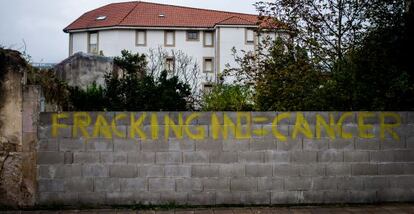 Una pintada contra el fracking en Cantabria.