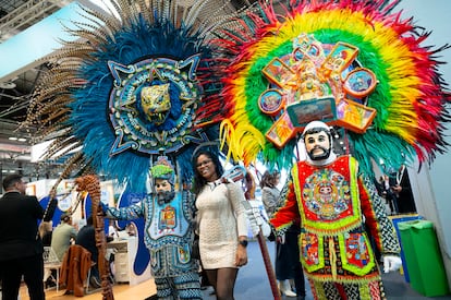 El país socio de 2025 es Brasil. En su espacio, se pueden recorrer todas las zonas, paisajes y diferentes tradiciones del país latinoamericano. Además, se realizan demostraciones de capoeira y ‘showcookings’ de gastronomía tradicional. En la imagen, detalle del estand de México, el país socio de Fitur el próximo año.