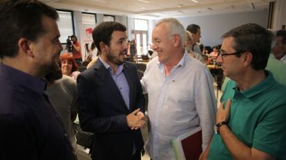 5/06/2015 - Reuni&oacute;n de IU - foto, Gorka Lejarcegi