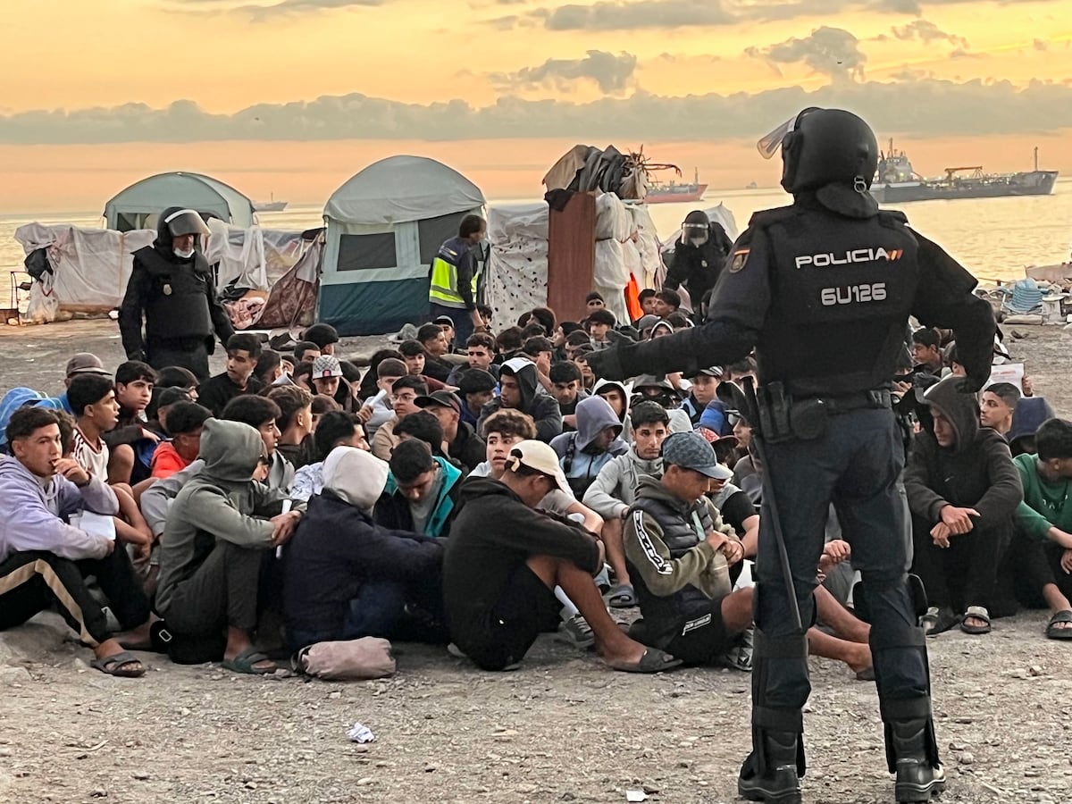 Police Clear Ceuta Migrant Camp Before Royal Visit