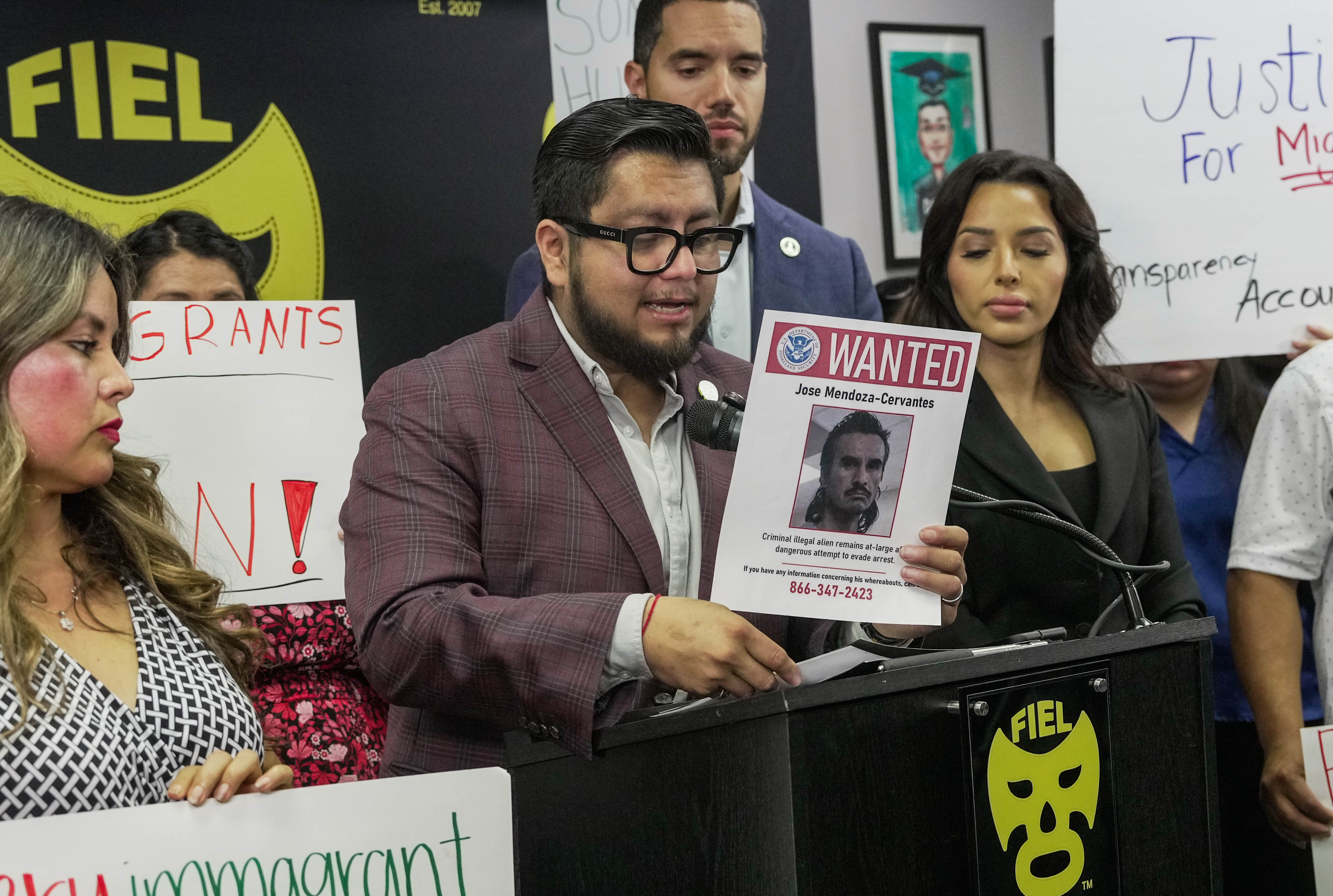 El ICE atropelló a un migrante en Houston mientras buscaba a un hombre fallecido hace 10 años