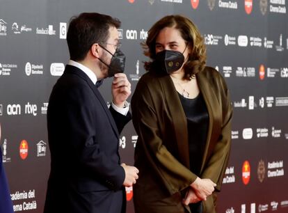 Pere Aragonès y Ada Colau en la ceremonia de los Premios Gaudí, el 21 de marzo.