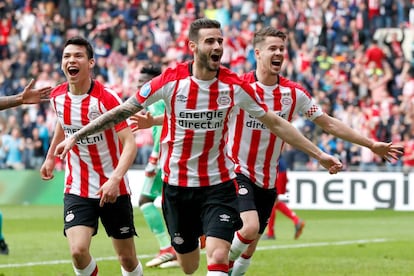 El festejo de Lozano, Pereiro y Van Ginkel.