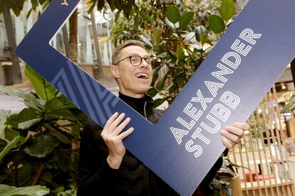 National Coalition presidential candidate Alexander Stubb campaigns at the Sello Shopping Centre in Espoo, Finland, Saturday Jan. 27, 2024, ahead of the Finnish presidential elections on Sunday.