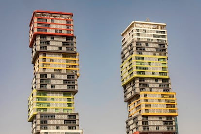 Las Marina Twin Towers, también conocidas como las Lego Towers, en la zona de Lusail de Doha.