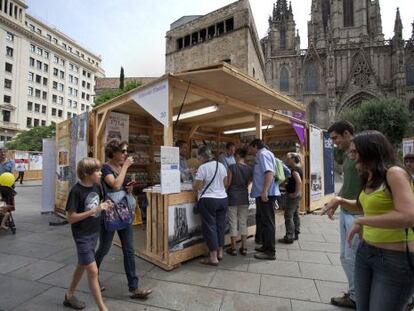 La Setmana del Llibre en Català se celebra en la plaza de la Catedral.