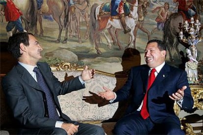 José Luis Rodríguez Zapatero y Hugo Chávez, durante su entrevista esta tarde en el Palacio del Pardo.