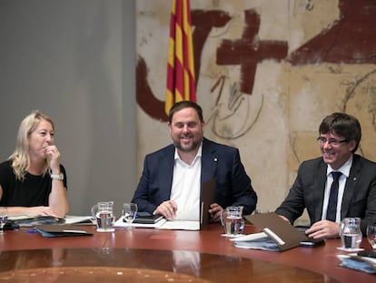 Munt&eacute;, Junqueras y Puigdemont este martes.
 