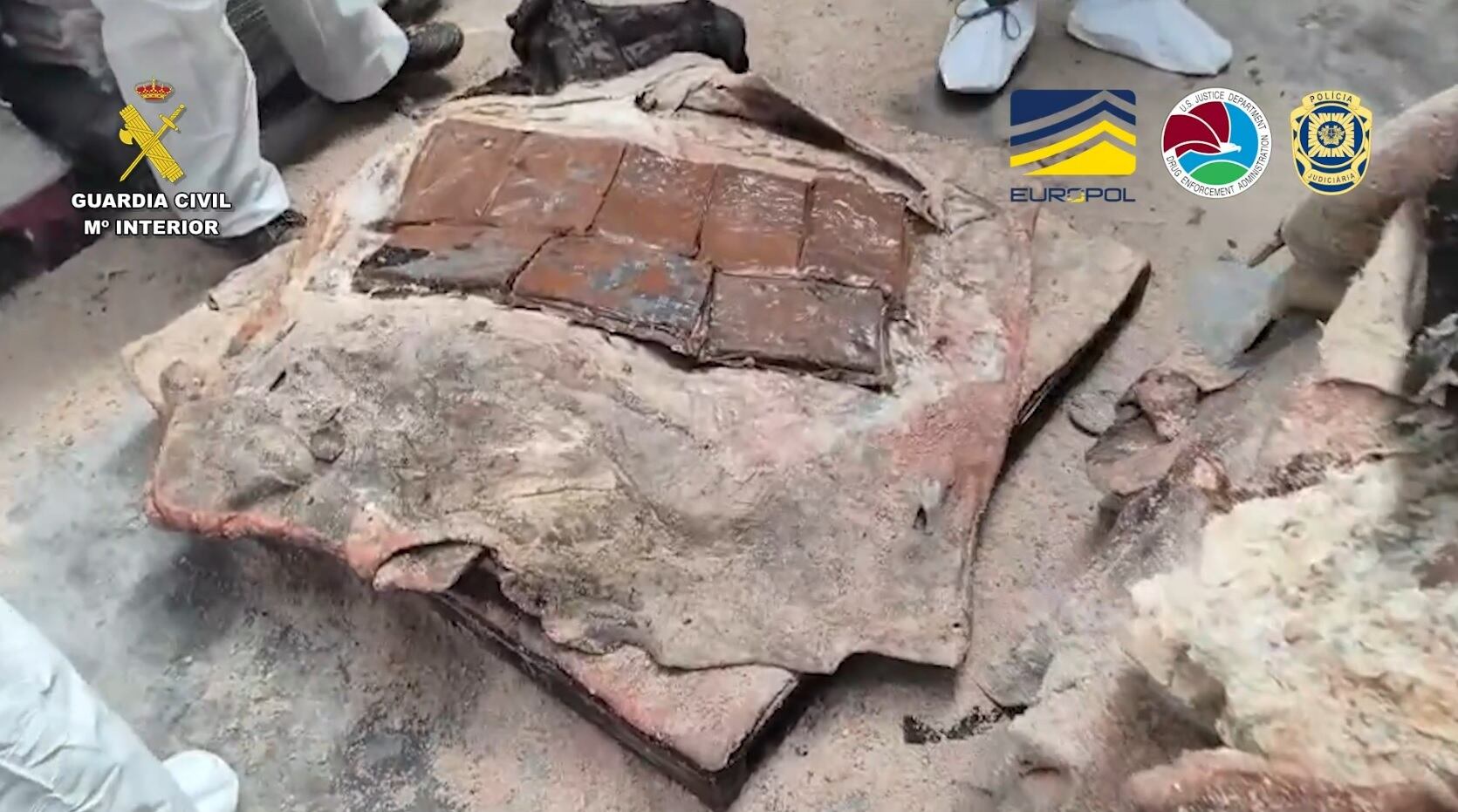 El último ingenio del narco: cocaína oculta entre pieles de bovino