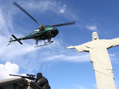 Polícia realiza treinamento para as Olimpíadas no Rio.