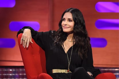 La actriz Courteney Cox en un programa de televisión en la BBC, el 3 de febrero de 2022 en Londres.