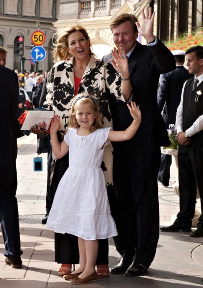 La princesa Máxima de Holanda, su marido el príncipe Guillermo y la hija de ambos, Catalina Amalia de Holanda, que será una de las damitas de honor en la boda