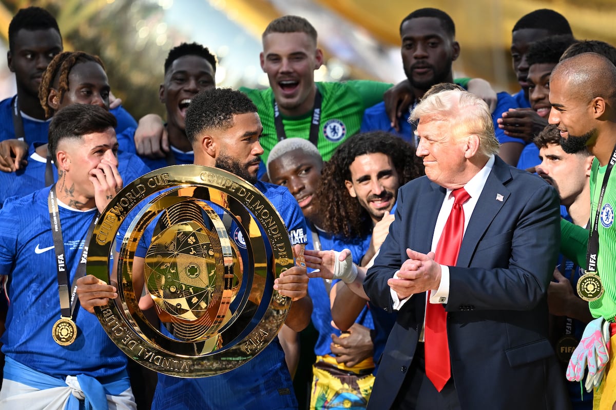 El Fútbol se Parte en Dos