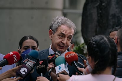 El expresiente de España, José Luis Rodríguez Zapatero, durante una rueda de prensa en Caracas, Venezuela, el 21 de noviembre de 2021.