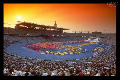 La ceremonia de Barcelona 92 estuvo llena de color y caracterizada por un ambiente muy mediterráneo.