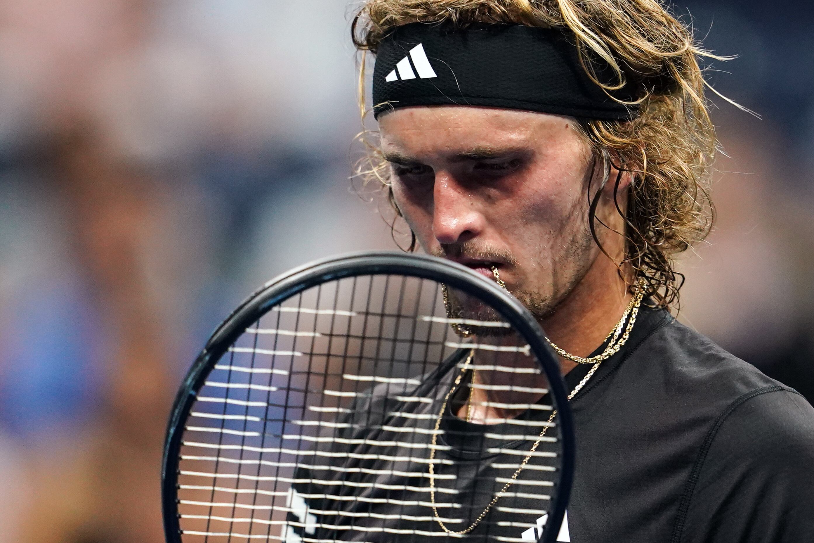 Zverev, pensativo ante Sinner.