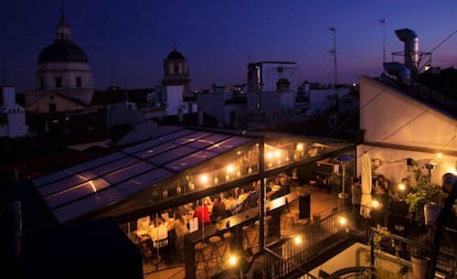 Terraza del 'hostel' The Hat, en Madrid.