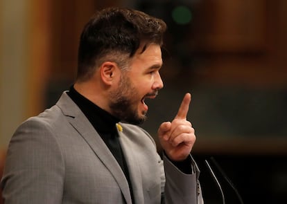 El portavoz de ERC en el Congreso Gabriel Rufián, interviene durante el pleno celebrado este miércoles en el Congreso de los Diputados.