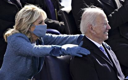 Joe Biden y su esposa, Jill, durante la ceremonia de toma de posesión de la presidencia de Estados Unidos, el pasado 20 de enero en Washington.